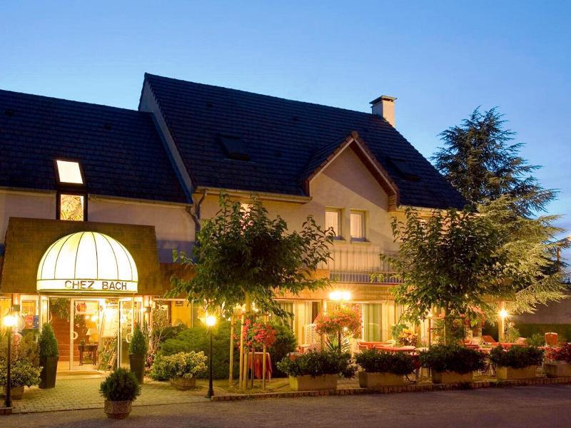 Готель Logis Chez Bach Chaussin Екстер'єр фото